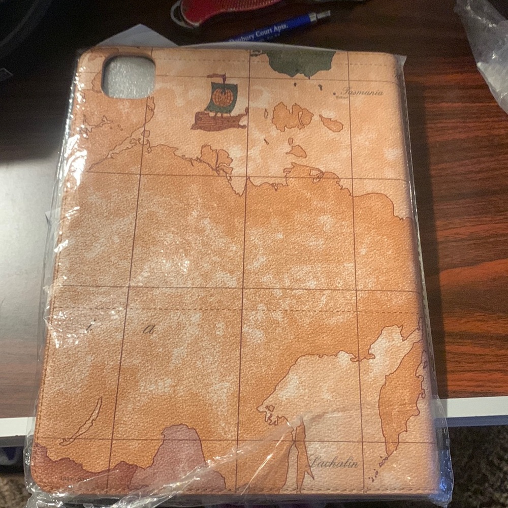 NWT&NWOT IPAD 10.9inch 11 Generation case